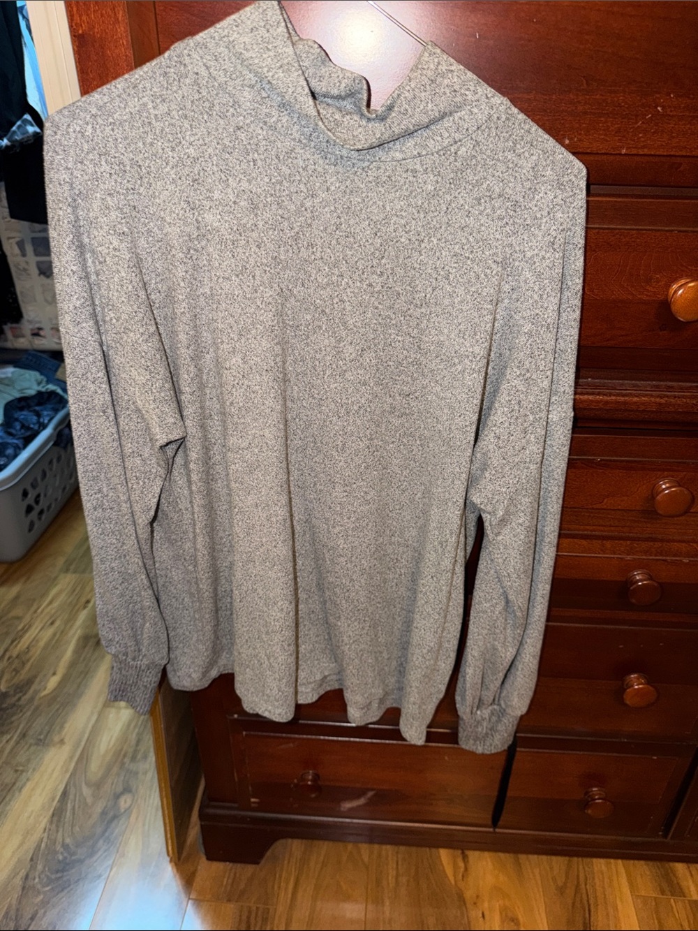 Maurices Light Heather Gray Long Sleeve Turtleneck Top